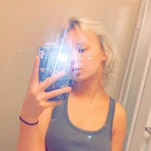 Meet your Posher, Adrianna